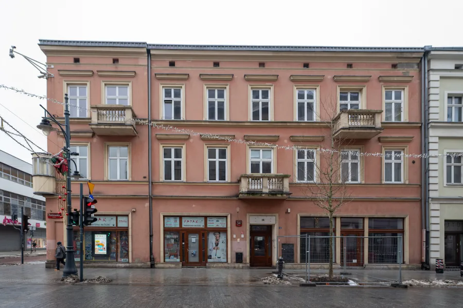 Nowe życie kamienic w centrum Łodzi. Miasto ogłosiło przetarg na remont pięciu budynków