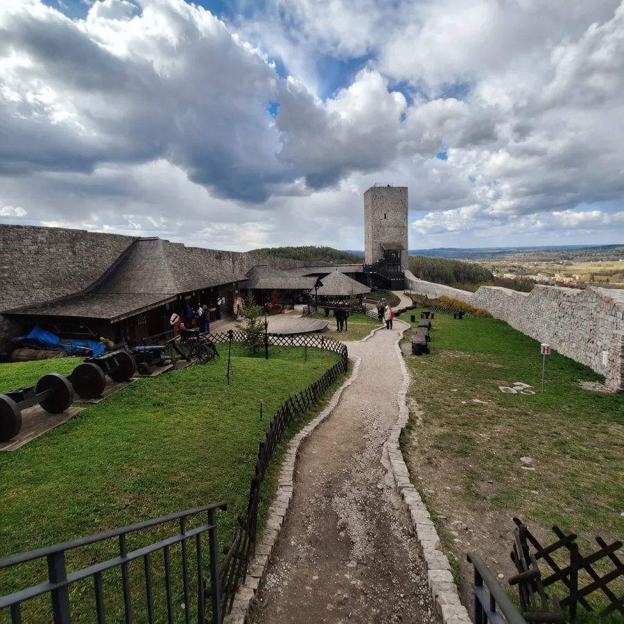 Z cyklu: nasze podróże - Kierunek Chęciny